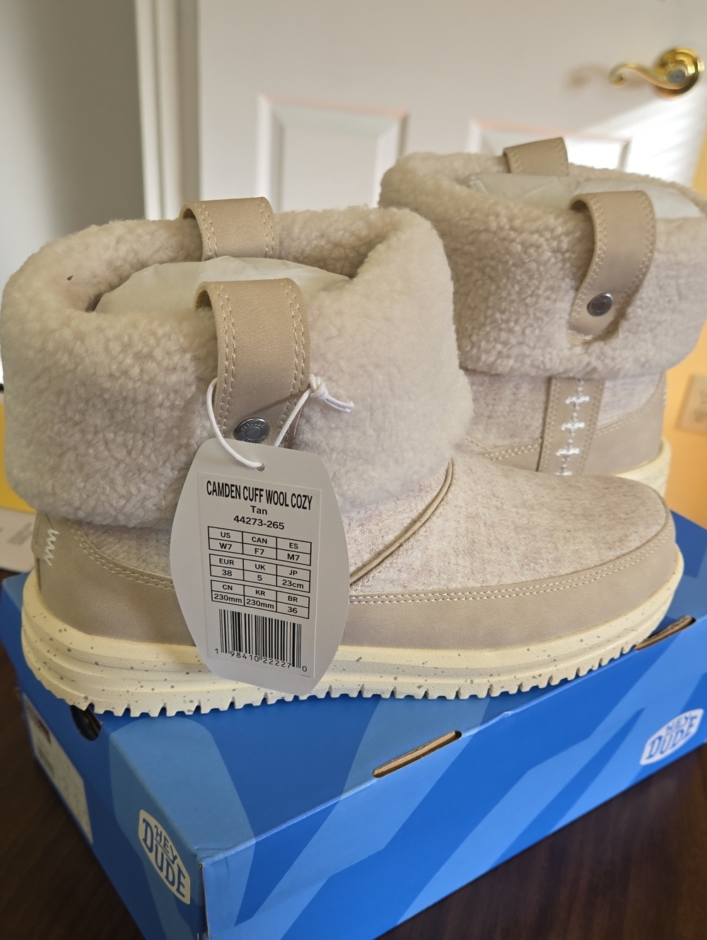 Hey Dude Womens Camden Cuff Wool Cozy Boots - Tan Sz 7